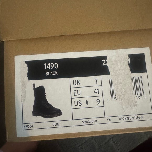 Dr. Martens AirWair Size 9 US - Picture 5 of 6